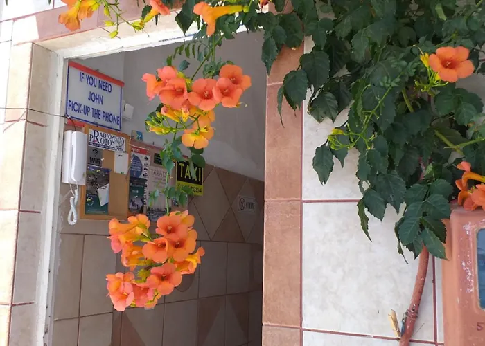 Ladikos Apartmanhotel 3*