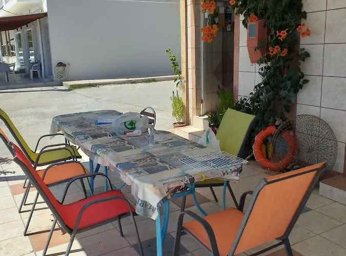 Ladikos Apartmanhotel 3*