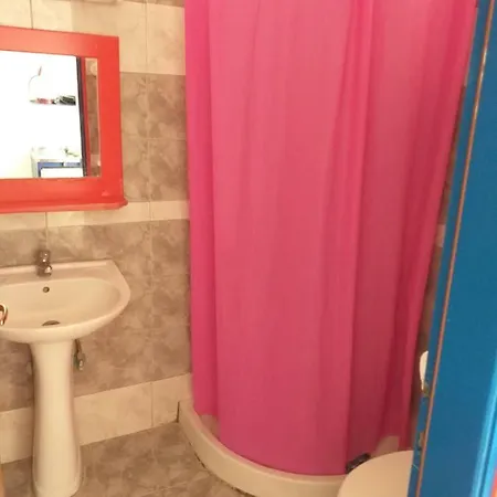 מלון דירות Ladikos