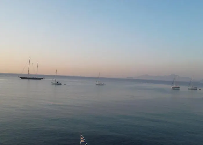 Aparthotel Ladikos Beach 3*