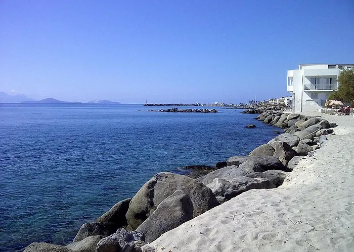 Aparthotel Ladikos Beach