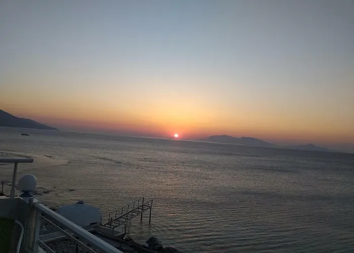 Aparthotel Ladikos Beach